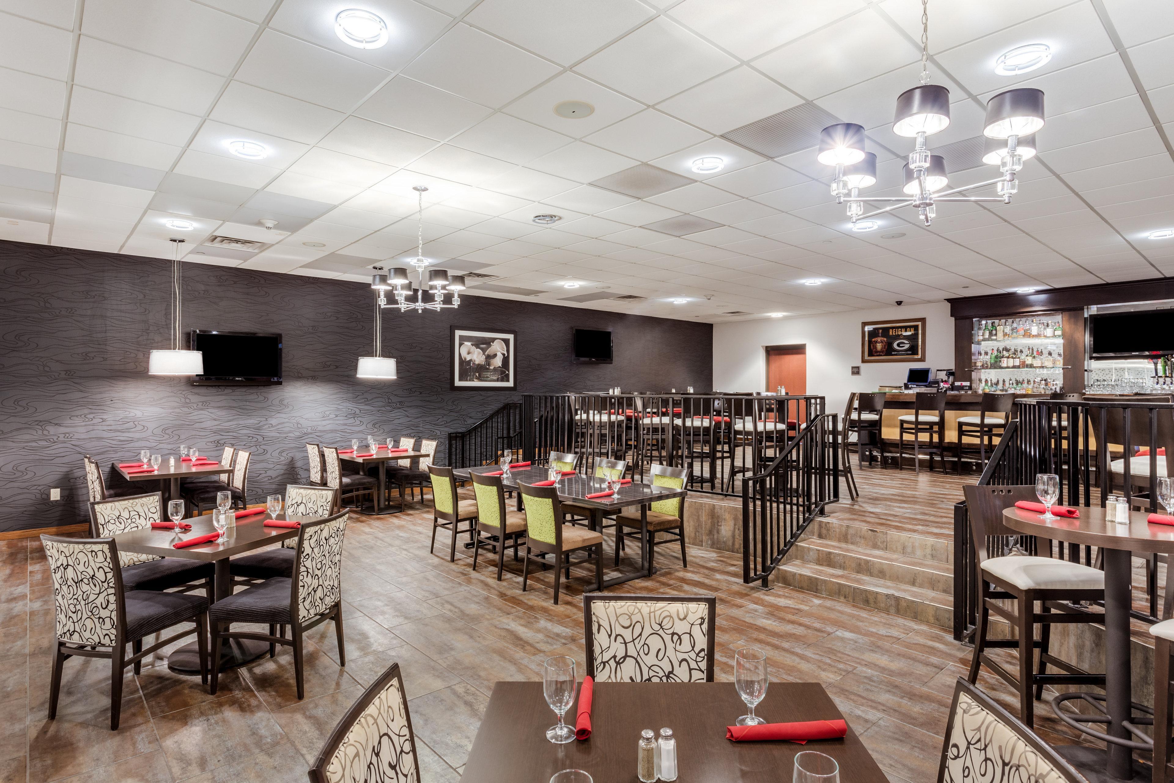 Отель Crowne Plaza Milwaukee South By Ihg Экстерьер фото