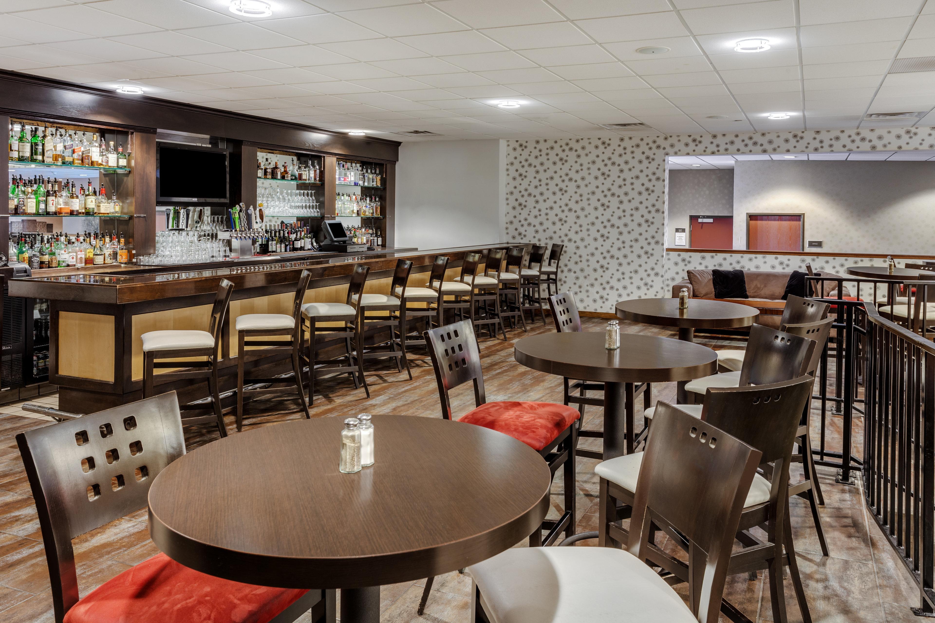 Отель Crowne Plaza Milwaukee South By Ihg Экстерьер фото